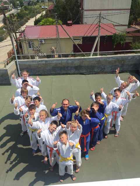 Pl32c4lAXFA