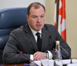 СМИРНОВ